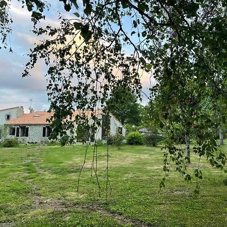 La Parenthese Bed & Breakfast Saint-Étienne-du-Bois Exterior foto